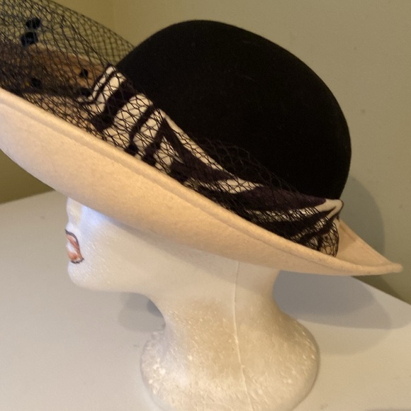 Really Cute Wool Church Dress Hat by Mr. Charles - Picture 7 of 10